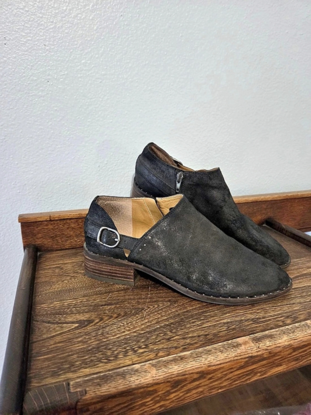 Lucky Brand Gahiro Black Leather Ankle Booties – Size 8.5M